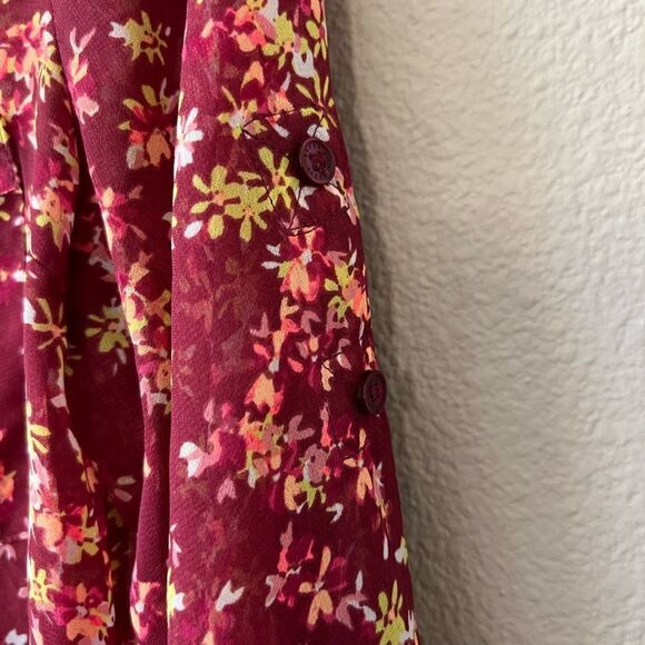 Express Portofino Floral Print Button Down Blouse - Picture 4 of 8